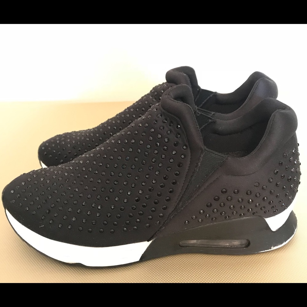 Chic, black fashion sneakers by Gunmetal